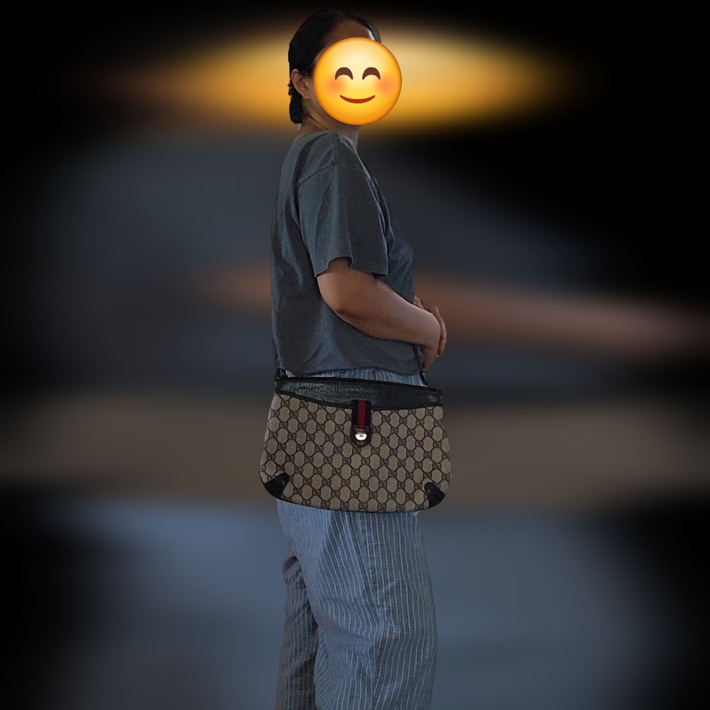 Gucci GG Sherry Line shoulder bag. Interior has been cleaned out. - Picture 16 of 16